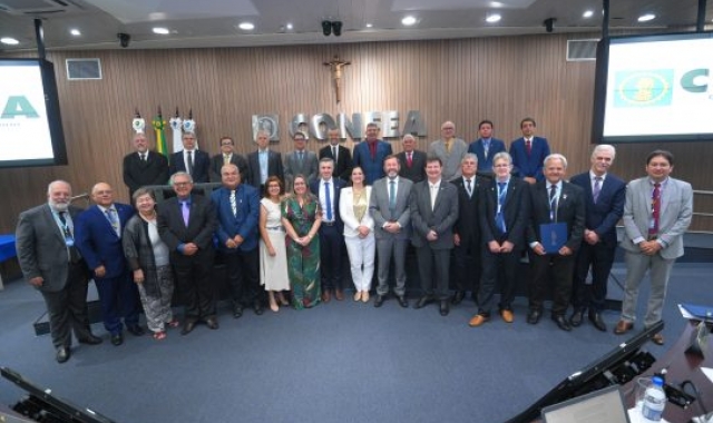 Presidente e conselheiros federais são empossados no Confea