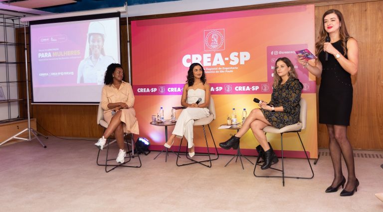 Formação para elas em evento temático